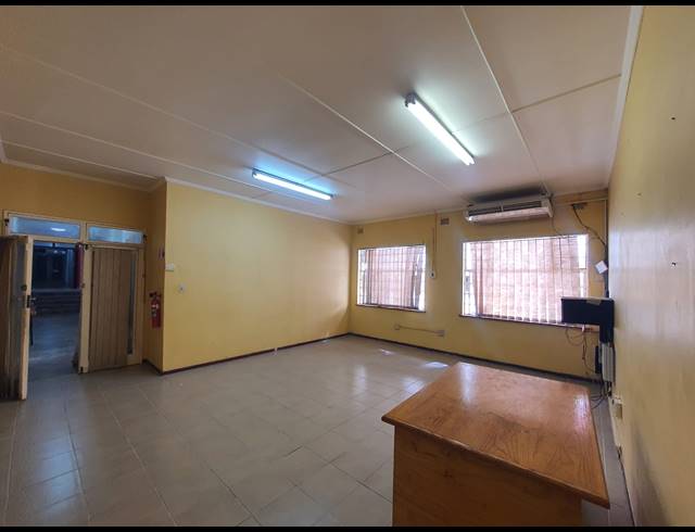 170M² OFFICE TO LET IN EMPANGENI CENTRAL